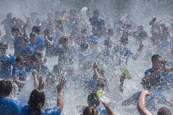 Students splash in the Dillingham fountains
