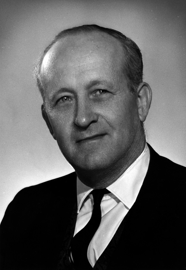 Howard I. Dillingham